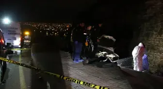 Antalya'da kaldırıma çarpan otomobilde 2 kişi öldü, 2 kişi ağır yaralandı