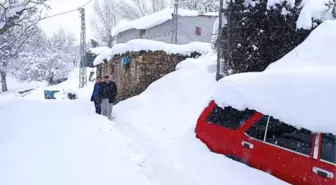 Bitlis'te Kar Yağışı Nedeniyle Kapanan Köy Yollarının Çoğu Açıldı