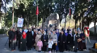 Bağımsız Türkiye Partisi, Zübeyde Hanım'ı anma töreni düzenledi