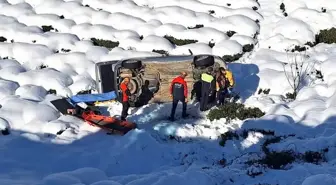 Rize'de buzlu yolda kaza: Sürücü hayatını kaybetti