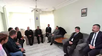 Eskişehir Valisi ve İl Protokol Üyeleri Şehit Ailesini Ziyaret Etti
