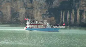 Halfeti'de Tarihi ve Doğal Güzellikler Ziyaretçileri Büyülüyor