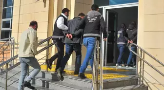 Çeşme'de Suç Gelirlerinin Aklanması Operasyonunda 6 Kişi Tutuklandı