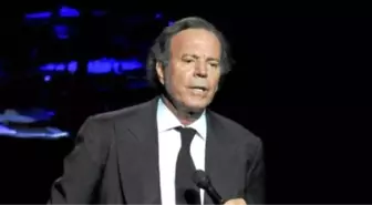 80 yaşındaki Julio Iglesias gözaltına alındı