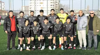 Kayseri Atletikspor, Kayseri Esen Metal'i yenerek liderliğe yükseldi