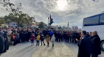 Kırşehir'de 40 vatandaş Diyanet İşleri Başkanlığı organizasyonuyla umreye uğurlandı