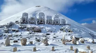Nemrut Dağı Yeniden Beyaza Büründü