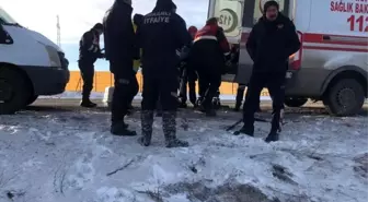 Sivas İmranlı'da trafik kazası: Otomobil şarampole uçtu, sürücü yaralandı