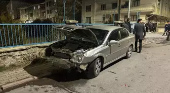 Sivas'ta iki otomobilin çarpışması sonucu 5 kişi yaralandı