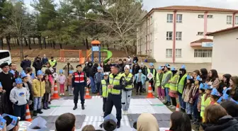 Bilecik İl Jandarma Komutanlığı Trafik Eğitim Faaliyetlerine Devam Ediyor