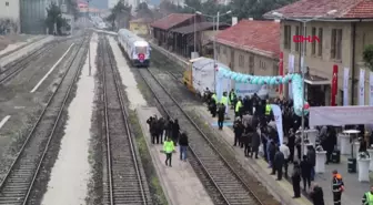 Burdur'dan 15 Yıl Sonra İlk Tren Seferi: Güller Ekspresi