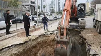 Adana Büyükşehir Belediyesi Hilmi Kürklü Bulvarı'nda Su Hattı Yeniledi