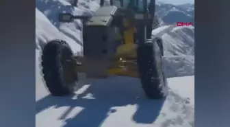 Diyarbakır Kulp ilçesinde kardan kapanan 5 kırsal mahallenin yolu açıldı