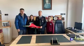 Esenköy öğrencileri şehitler için jandarmaya taziye ziyareti gerçekleştirdi