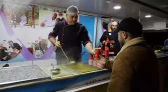 Kırıkkale Belediyesi, Üniversite Öğrencilerine Sınav Döneminde Çorba İkram Ediyor