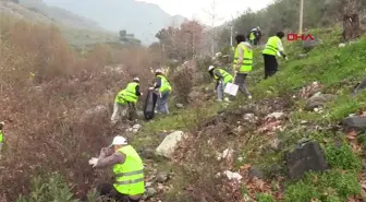 Osmaniye'de Öğrenciler Tarafından Çevre Temizliği Yapıldı