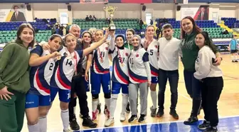 Pazarlar Spor Lisesi, kız futsal takımı il finallerine damga vurdu