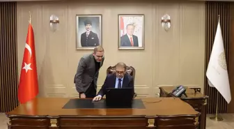 Şanlıurfa Valisi Hasan Şıldak, 'Yılın Kareleri 2023' oylamasına katıldı