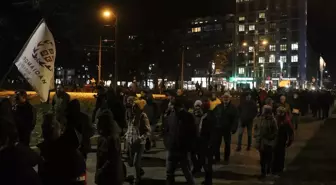 Sırbistan'da Muhalefet, Seçim Usulsüzlüğünü Protesto Etmeye Devam Ediyor