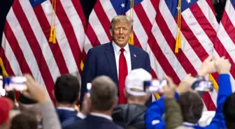 Donald Trump, Iowa'da Cumhuriyetçi Parti ön seçimlerinde zafer kazandı