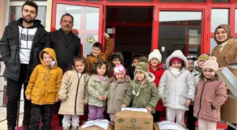 Ulaş Anaokulu Öğrencileri İhtiyaç Sahiplerine Gıda Yardımı Yaptı