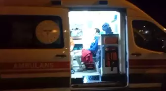 Uşak'ın Karahallı ilçesinde 2 otomobilin çarpışması sonucu 8 kişi yaralandı