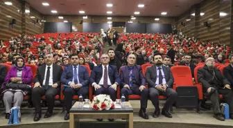 Van'da Kitap Okuma Yarışmasında Dereceye Giren Öğrencilere Ödüller Verildi