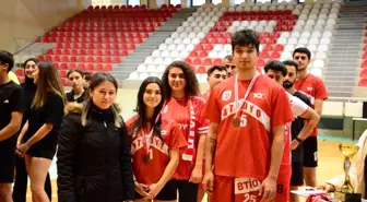 Balıkesir Üniversitesi Öğrenci Toplulukları Voleybol Turnuvası Sonuçlandı