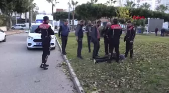 Antalya'da Psikolojik Rahatsızlığı Bulunan Adam, Annesini Öldürdü ve Tahliye Edildi