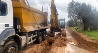 Bodrum Belediyesi, Kızılağaç Mahallesi'nde yol çökme sorunlarına çözüm buluyor