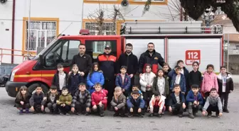 Bozüyük Belediyesi İtfaiye Müdürlüğü'nden Saffet Şeker İlkokulu öğrencilerine yangın eğitimi