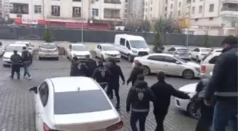 Şanlıurfa'da Aranan Şüphelilerden Birisi Prof. Dr. Canan Karatay'ı Dolandıran M.K. Yakalandı