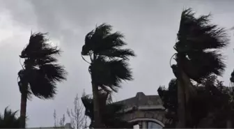 İzmir'de Fırtına Uyarısı