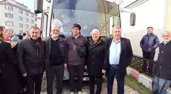 Lapseki Belediye Başkanı Eyüp Yılmaz, Vatandaşları Umreye Dualarla Uğurladı