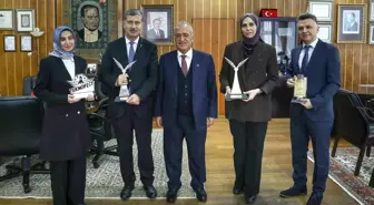 Atatürk Üniversitesi, akademisyenlerinin kazandığı ödüllerle geleceğini güçlendiriyor