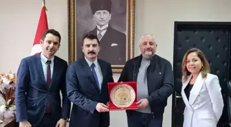 Tokat'ın Pazar İlçesinde Vergi Rekortmeni İş İnsanı Plaketle Ödüllendirildi