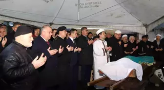 Şehit Piyade Er Cemal Akbaş'ın annesi son yolculuğuna uğurlandı