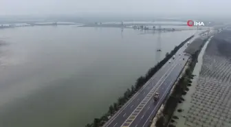 Hatay'da su altında kalan tarım arazileri drone ile görüntülendi