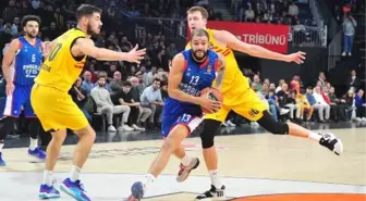 Anadolu Efes, Barcelona'yı mağlup etti