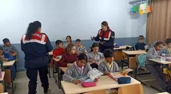 Edirne'de jandarma ekipleri çocukları kötü alışkanlıklara karşı uyardı