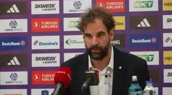 Anadolu Efes, Barcelona'yı mağlup ederek 9. galibiyetini elde etti