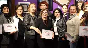 İzmit Belediyesi Kadın Yaşam Merkezi'nde Yazarlık Atölyesi Tamamlandı