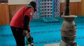 Odunpazarı Belediyesi Camilerde Dezenfeksiyon ve İlaçlama Çalışması Yaptı