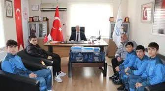 Samsun'da dereceye giren güreşçilere malzeme desteği sağlandı