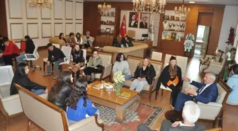 Serik Belediyesi Üniversite Öğrencilerine Destek Projesini Sürdürüyor