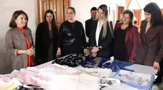 Şanlıurfa Valisi Hasan Şıldak'ın eşi Fatma Şıldak, Viranşehir'de Kadın Kültür Merkezi'ni ziyaret etti