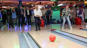 Nilüfer Belediyesi Birimlerarası Bowling Turnuvası'nda Şampiyon Gençlik ve Spor Hizmetleri Müdürlüğü-2 Takımı