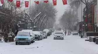 Erzurum, Ardahan, Ağrı, Tunceli, Iğdır, Kars ve Erzincan'da Öğrencilere Karneleri Verildi