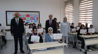 Diyarbakır, Bingöl, Batman, Elazığ, Mardin ve Siirt'te Öğrenciler Karne Sevinci Yaşadı