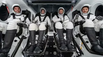 İlk Türk Astronot Alper Gezeravcı, uzaya fırlatıldı
